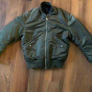 Reversible bomber jacket